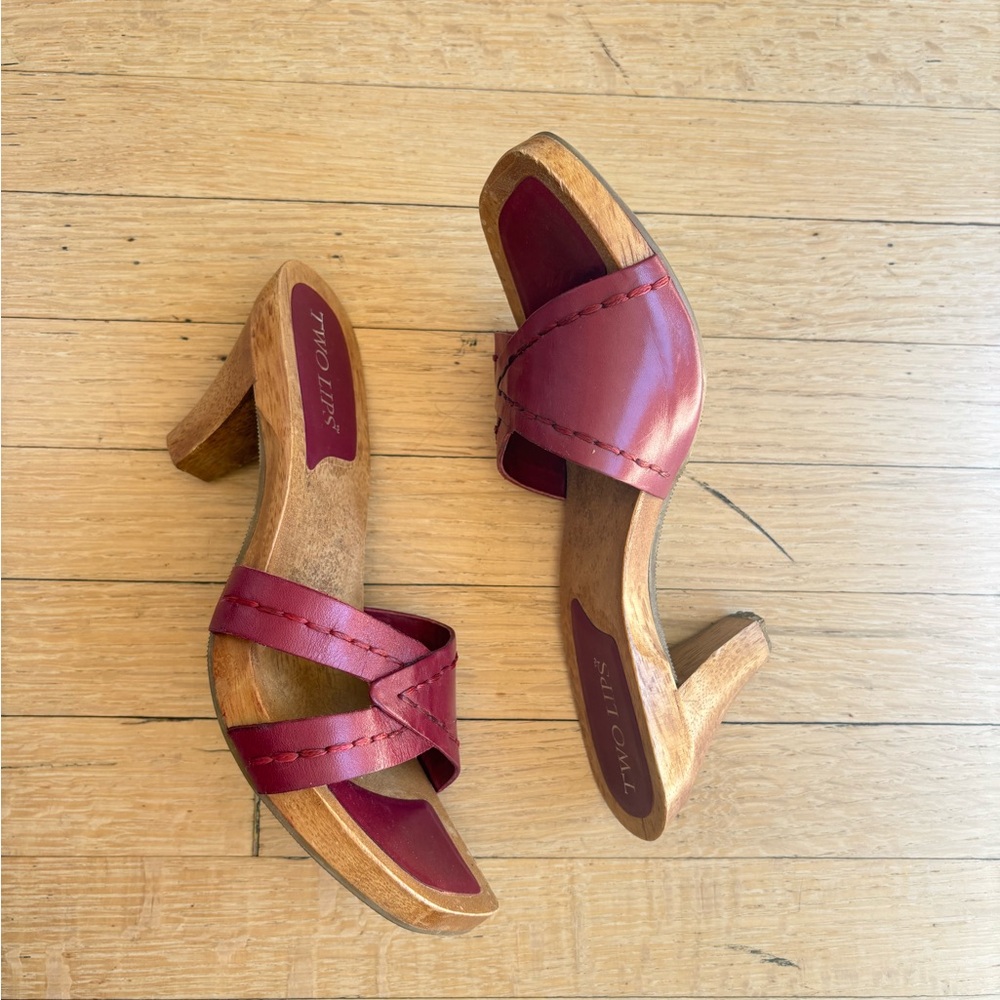 Two lips heels